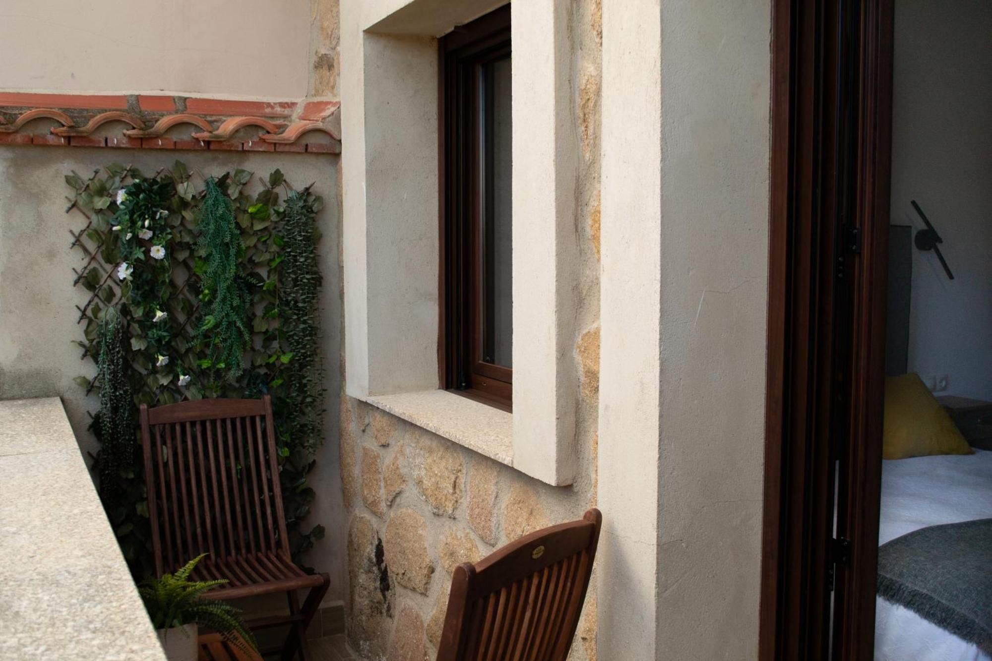 Casa Rural Dona Sol Montanchez Exterior photo