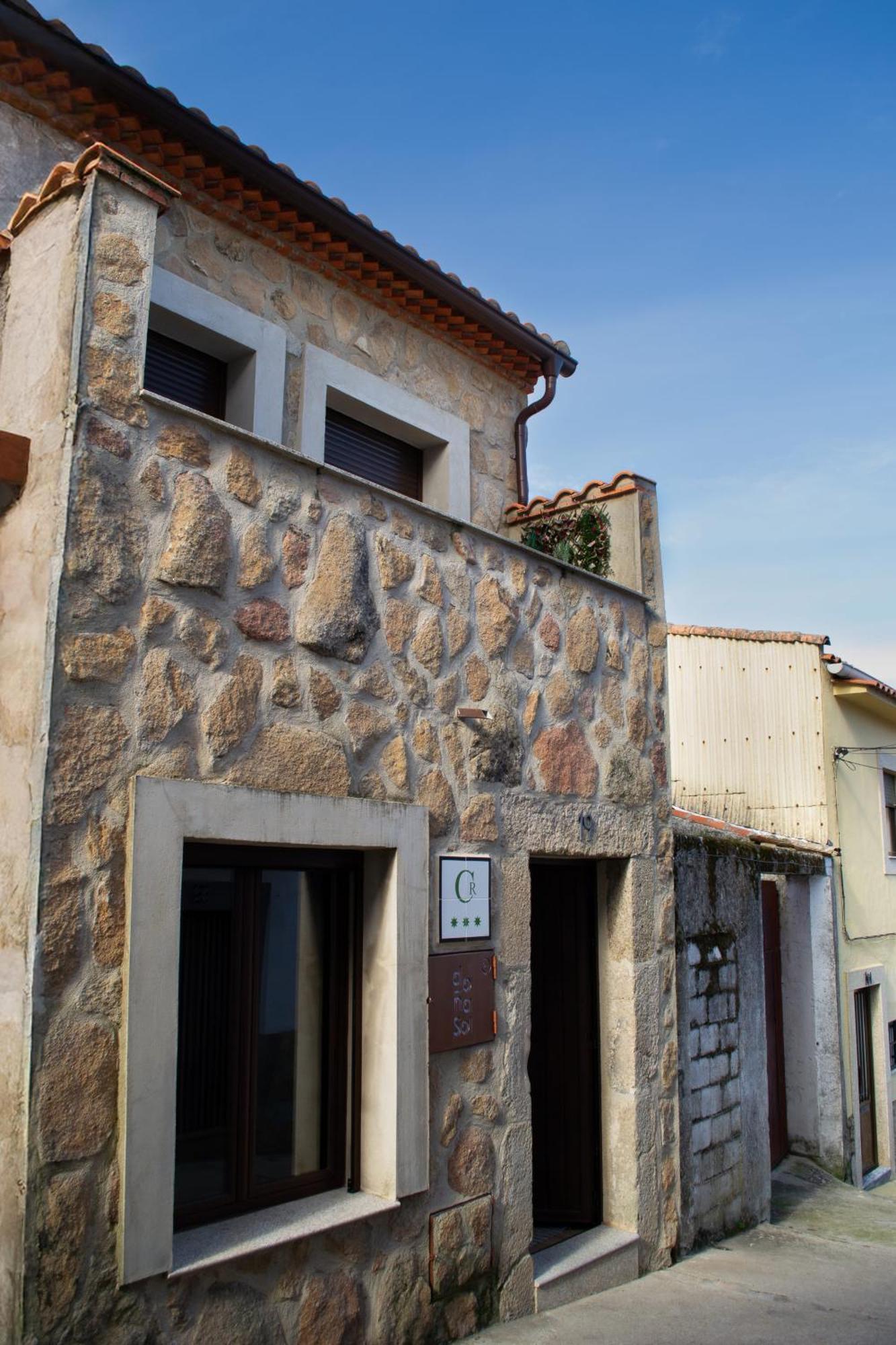 Casa Rural Dona Sol Montanchez Exterior photo